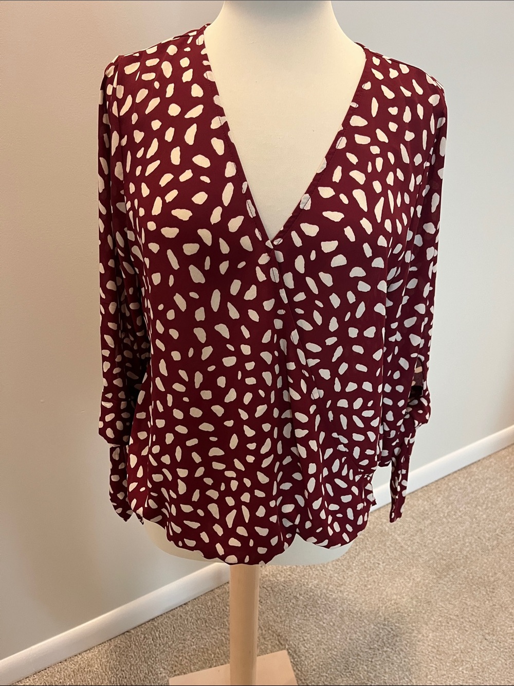 West Kei Burgundy and White V-Neck Long Sleeve Blouse